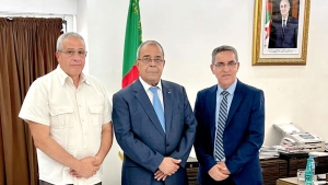 علي عون وزير الصناعة والإنتاج الصيدلاني