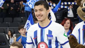 الدولي الجزائري إبراهيم مازة