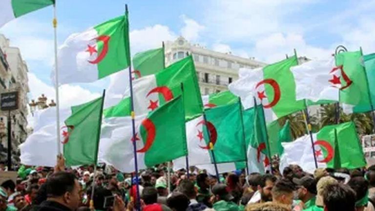 أيها الجزائريون.. اتحدوا لحماية الدولة الوطنية