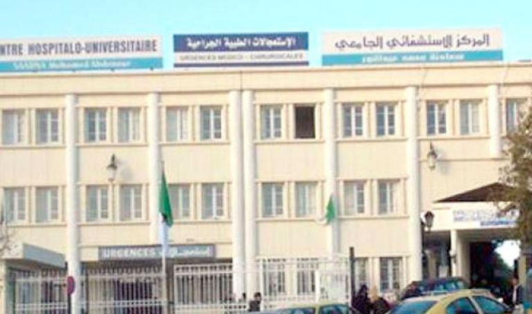 قبضة حديدية بين الأطباء ومديرة القطاع