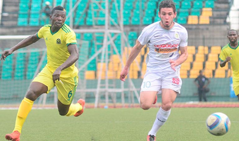 تحديد الملاعب التي تستضيف فيها الأندية الجزائرية