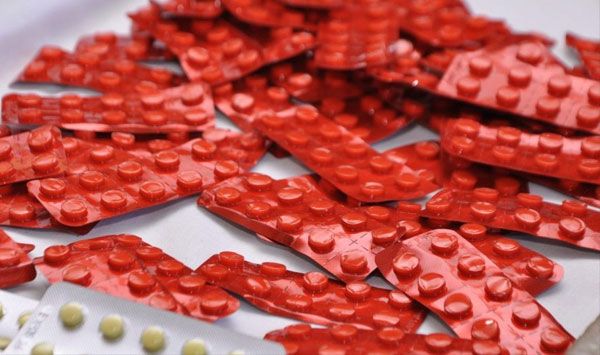 الإطاحة بعصابة اقتحمت مستودعا للأدوية
