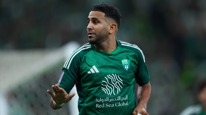 رياض محرز أحسن لاعب في دوري أبطال آسيا