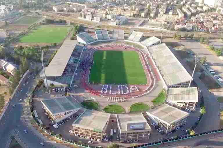 المنتخب الوطني يترك تشاكر وحملاوي الأقرب لاحتضان الموعد