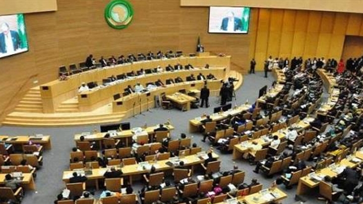 بحث تعزيز عمليات السلام ومكافحة الإرهاب في إفريقيا