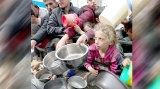 استشهاد 28 طفلا يوميا جراء القصف والتجويع في غزة