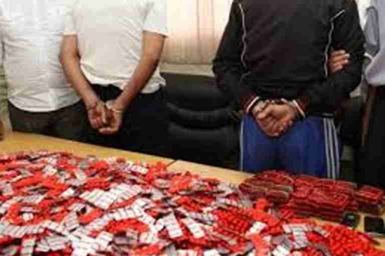 حجز قطع مخدرات، 148 قرصا، أسلحة وأموال بقسنطينة