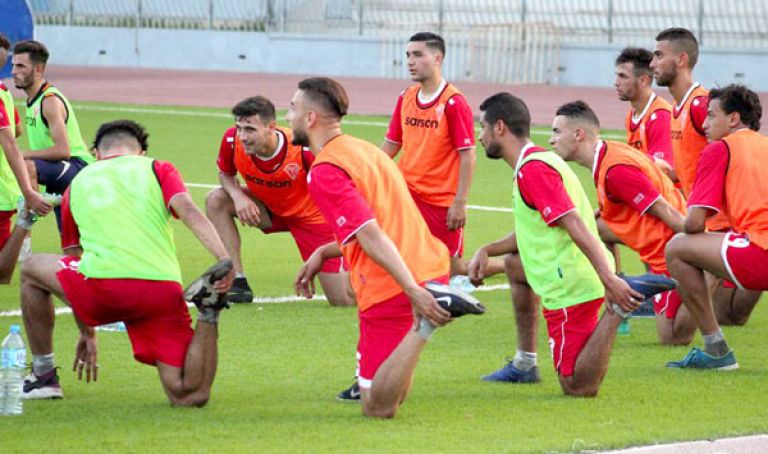 مولودية وهران مطالَبة بحل مشاكلها الإدارية في أقرب وقت