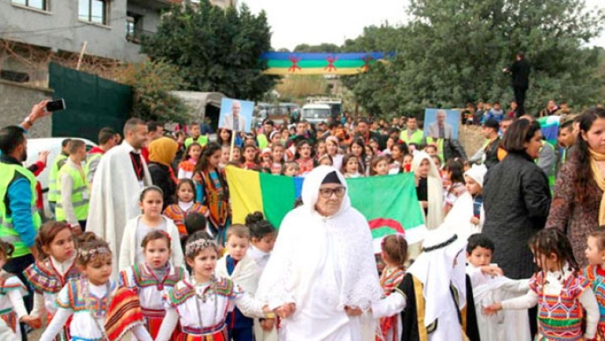 القناة الثانية تحيي رأس يناير 2974