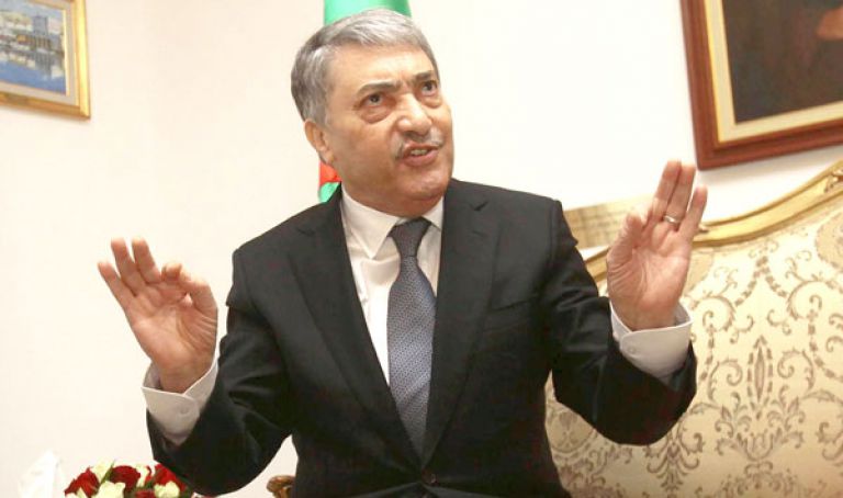 بن فليس يدعو أحزاب المعارضة إلى مقاربة جماعية