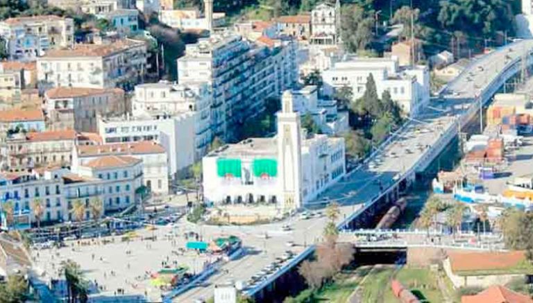 الازدحام المروري يشل حركة عاصمة البيتروكيمياء