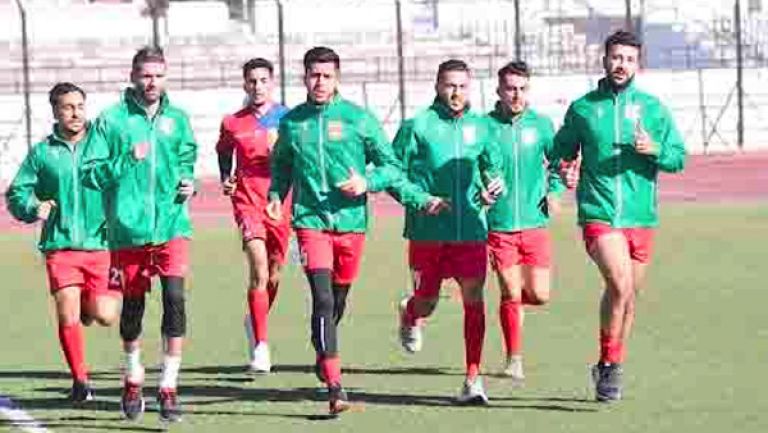 أعضاء النادي الهاوي يهدّدون بالاستقالة