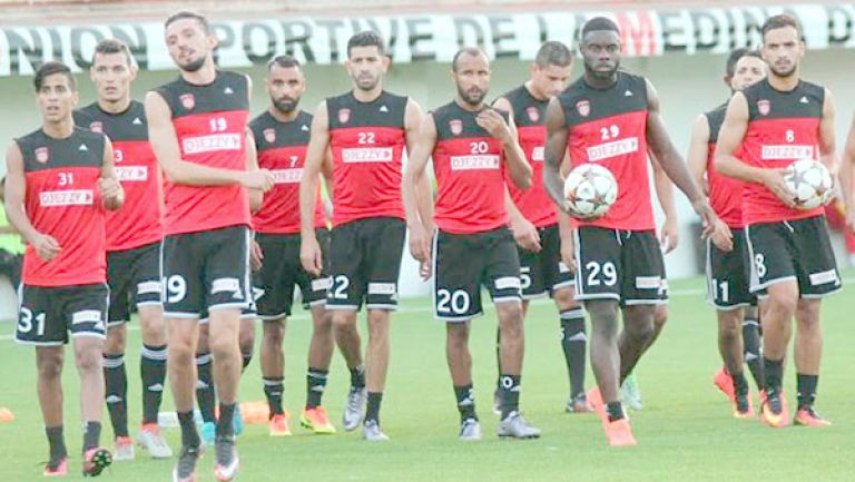 أوساط النادي تطالب بتوضيحات حول مستقبل العارضة الفنية