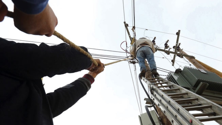 إصلاح 382 عطب وإعادة التيار الكهربائي بـ33 ولاية