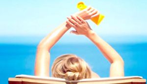 الطب يجرّم "أكسيد التيتان" في كريمات الوقاية