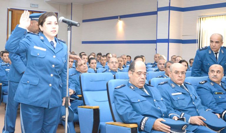 دفعة من الملازمين الأوائل تؤدي اليمين