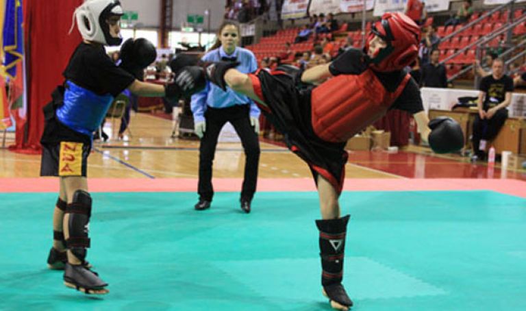 البطولة الجهوية للأواسط والأكابر بوهران