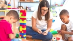 رياض الأطفال من حاضنات للرضع إلى مؤسس لنهج تعليمي جديد