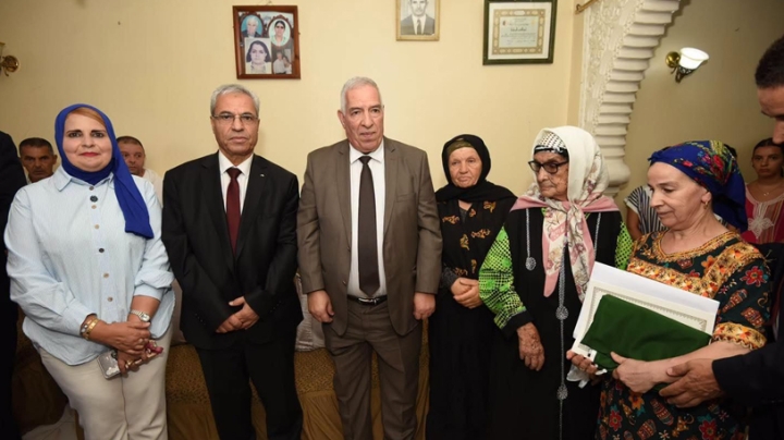 وزير المجاهدين يؤدي واجب العزاء لعائلة المجاهد الراحل محند أمزيان صادقي