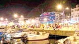 إقبال كثيف للعائلات على شواطئ سكيكدة للسمر