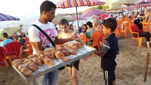 التجارة الموسمية خطر على صحة المصطافين