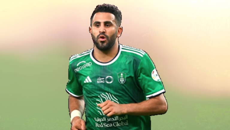 محرز يتحدث عن وعكته الصحية ومشاكل الأهلي الهجومية