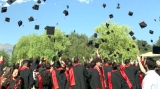 حفلات التخرج الجامعي تجانب الإطار الأكاديمي