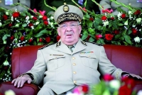 تثمين نتائج مكافحة الإرهاب وتمتين الروابط بين الجيش والشعب