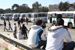 الناقلون يهددون بالإضراب