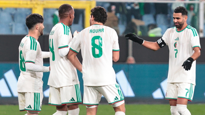 رياض محرز يرفض ترسيم اعتزاله اللعب الدولي