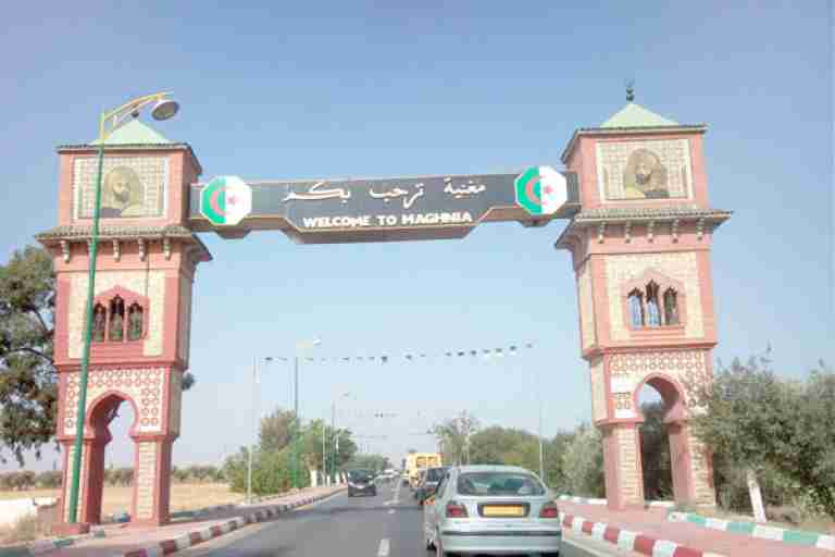 والي تلمسان يهدد المسؤولين المتقاعسين بتطبيق القانون