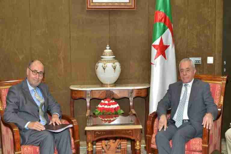 بوحجة وسفير فرنسا يؤكدان على العلاقات المتميزة بين البلدين