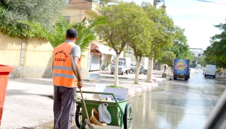 بلديات باتنة تجندت لإنجاح حملة النظافة