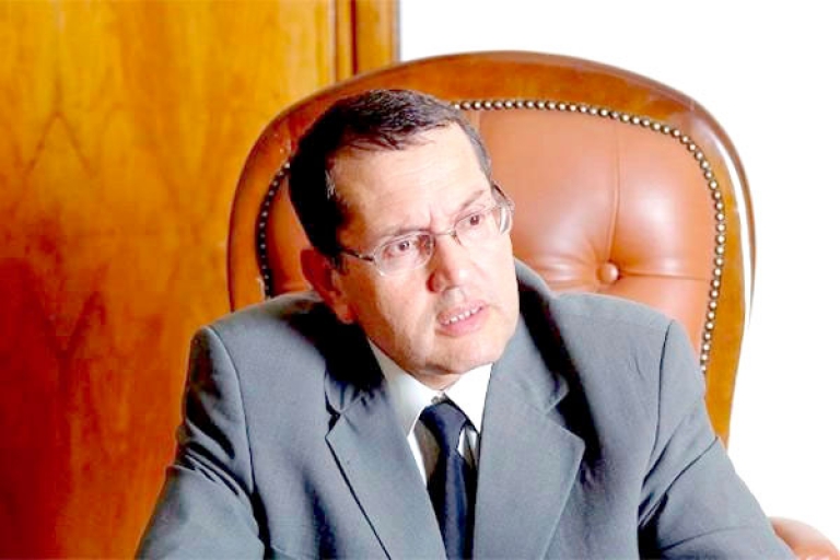 إخراج الاجتماع من السياسة إلى الاقتصاد