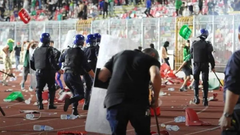 معاقبة "السياسي" بـ 6 مباريات بدون جمهور ومنع تنقّل أنصاره