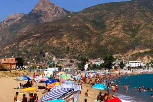 أكثر من 200 ألف مصطاف أمّوا شواطئ سكيكدة