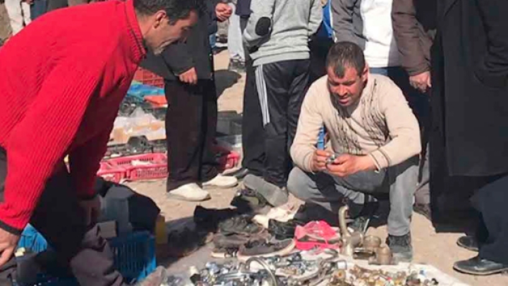 "الخردة" وجهة "المنقبين" عن القطع الأصيلة