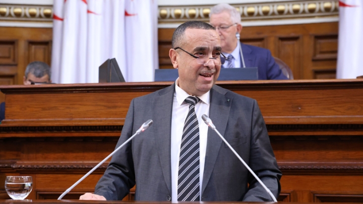 تأهيل نظام &quot;سكادا&quot; لتوزيع الكهرباء بداية 2026