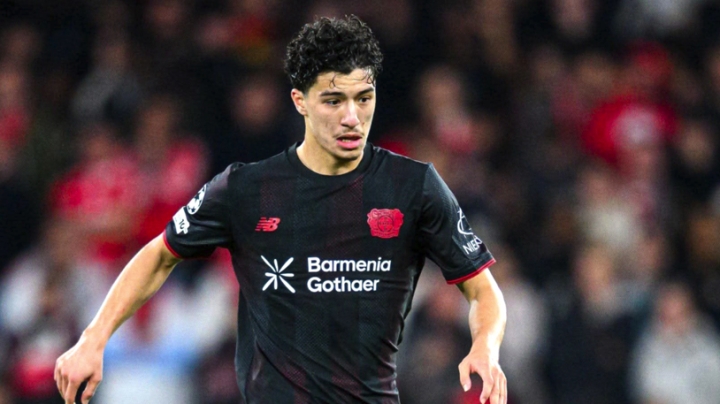 مدرب ليفركوزن يطمئن بخصوص إصابة إبراهيم مازة