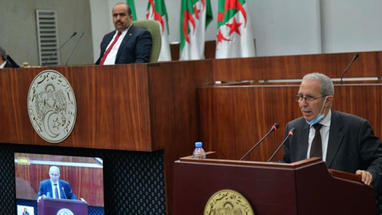 شيعلي يؤكد القضاء قريبا على مشكل الإزدحام المروري