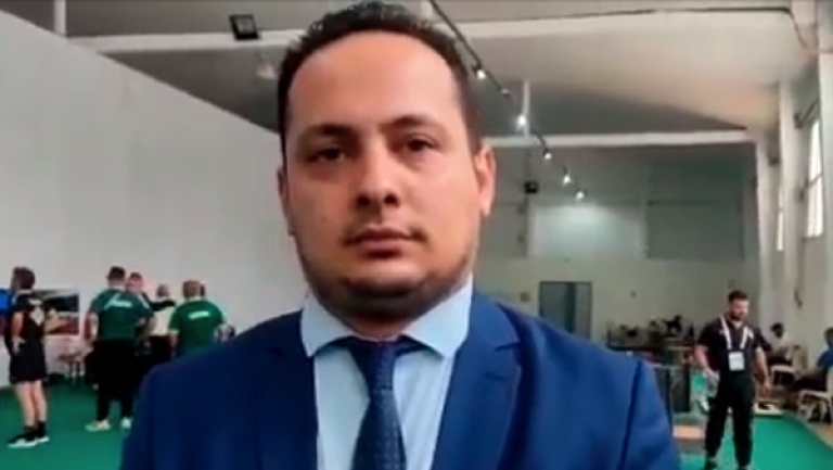 تعرضتُ لمساومات ولم أتلقّ أي قرار بتنحيتي