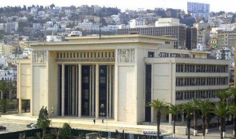المركزية النقابية تعلن دعمها لاستمرار الرئيس بوتفليقة