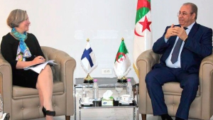 وزير الصناعة، أحمد زغدار-سفيرة جمهورية فنلندا في الجزائر، مارجا جونيسفا 