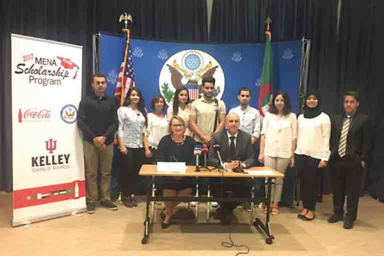 14 جزائريا في برنامج تطوير المهارات التجارية