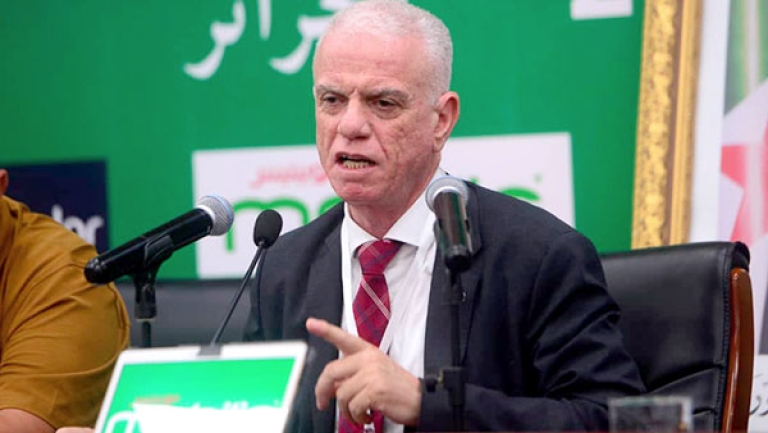بلماضي جدد عقده إلى غاية 2026