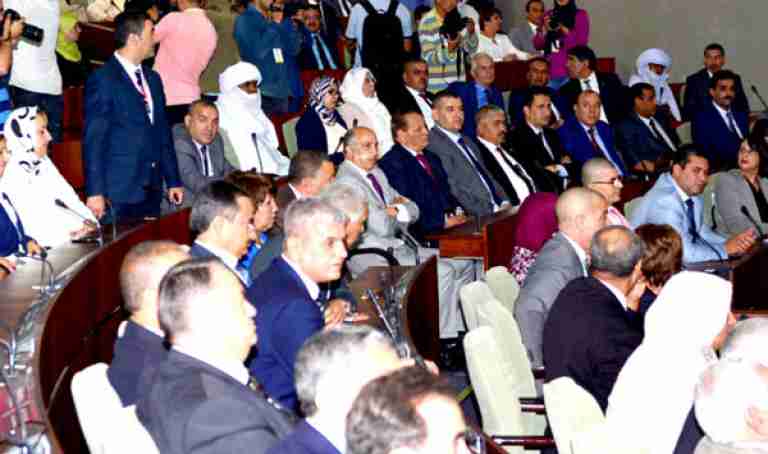 تدابير لمواجهة الأزمة دون مساس بالتحويلات الاجتماعية