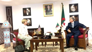 وزير السياحة والصناعة التقليدية، مختار ديدوش-سفيرة الولايات المتحدة الأمريكية بالجزائر إليزابيث مور
