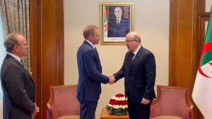 الوزير الأول، أيمن بن عبد الرحمان-فرانشيسكو لولوبريجيدا، وزير الفلاحة والسيادة الغذائية والغابات للجمهورية الإيطالية
