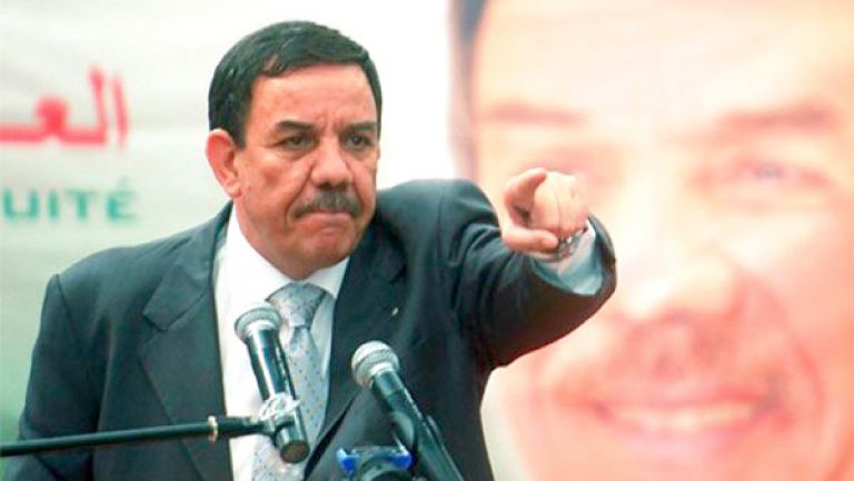 مواجهة المشاكل تمر عبر إعطاء الكلمة للشعب