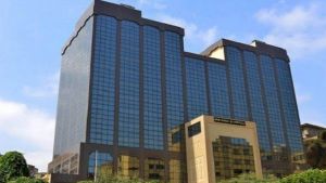وزارة الاتصال تسحب الاعتماد من قناة &quot;العربية&quot;